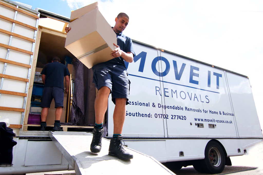 Move It Removals team carrying out home removals in Rayleigh, Essex
